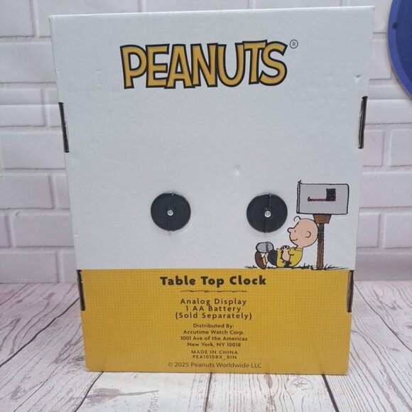 Peanuts Snoopy Tabletop Clock, 2025 Woodstock Charlie Brown Accutime - Picture 3 of 6